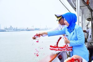 Tabur Bunga Hari Dharma Samudera