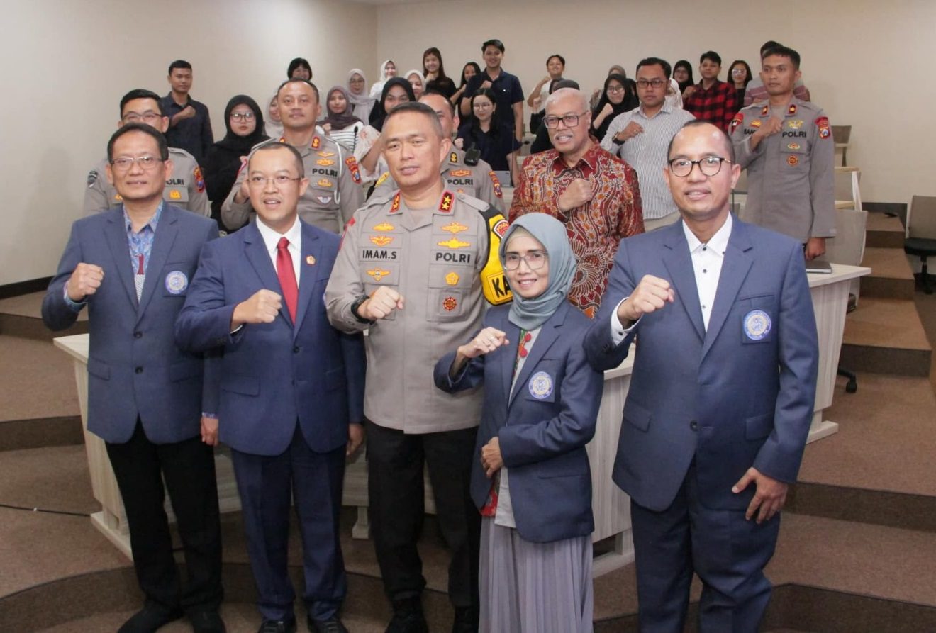 Kapolda Jatim Paparkan Smart Policing di Sekolah Pasca Sarjana Universitas Airlangga 20 20240507 Smart policing
