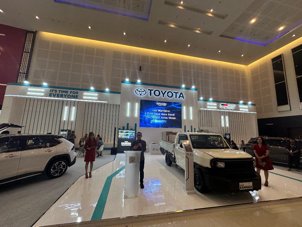 Selama IIMS Surabaya 2024 Toyota Kasih Gratis Asuransi dan Servis 20 Toyota IIMS