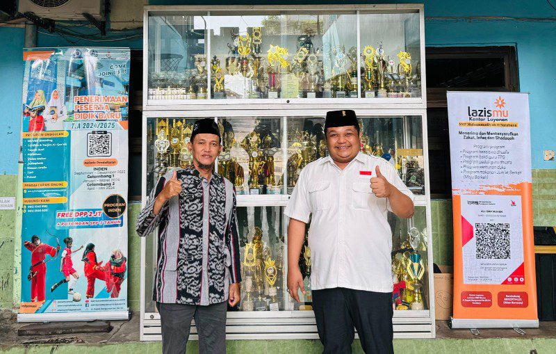 Achmad Hidayat Kunjungi sekolah