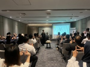 Belajar bahasa isyarat