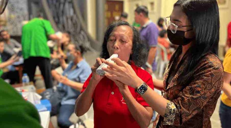 FKUKWM Beri Pemeriksaan Gratis Tiroid bagi lansia