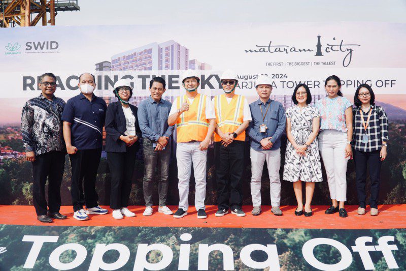 topping off Alana Yogya