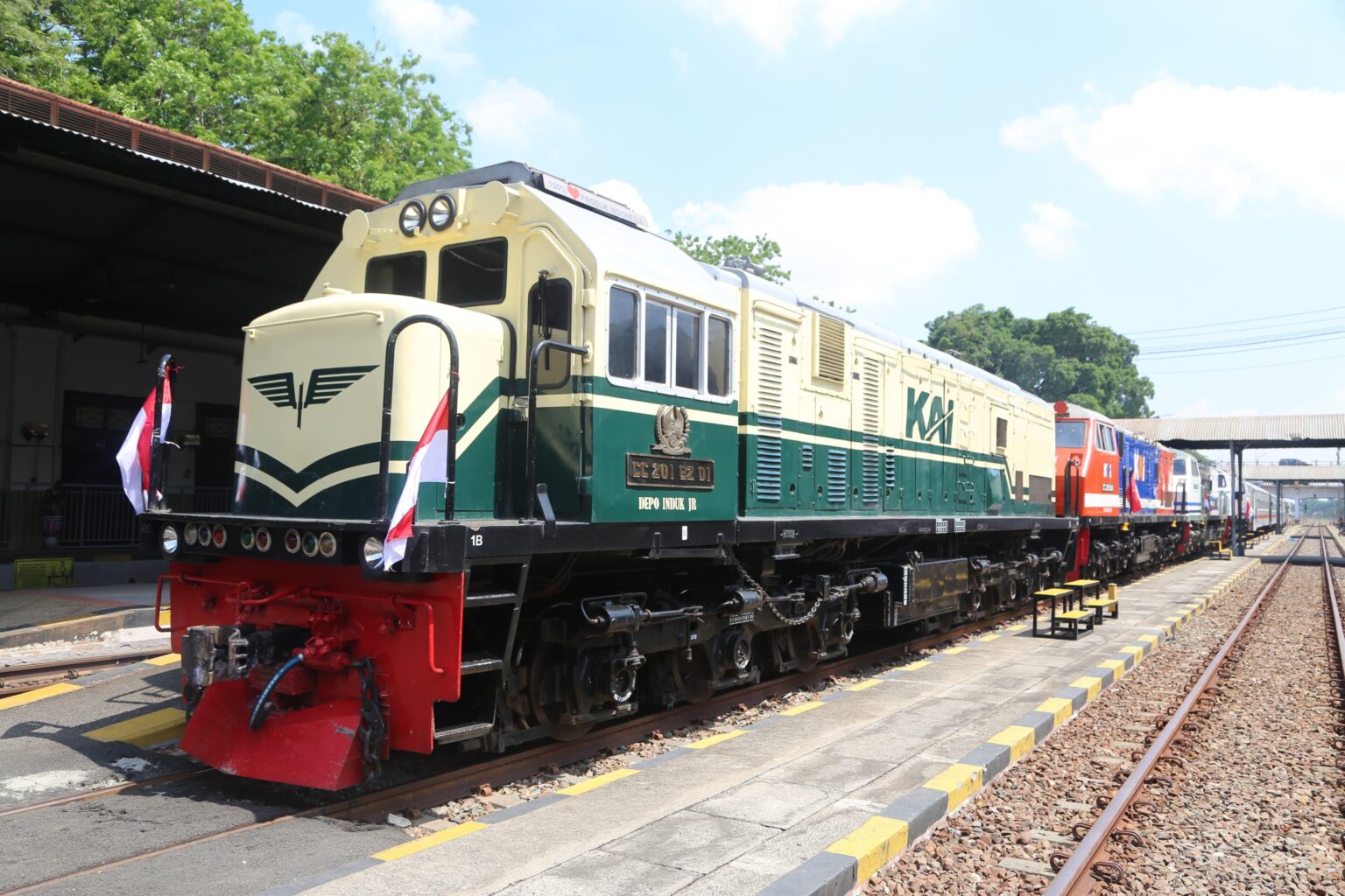 HUT KAI ke-79, Daop 8 Surabaya Raih Penghargaan MURI 20 IMG 20240928 WA0048 1536x1024 1