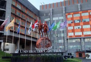 Kolaborasi UC dan KBS untuk Rebranding dan Revitalisasi 21 UCSurabaya BMA 04Jul22