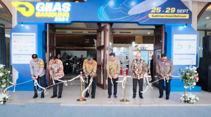 GIIAS Bandung 2024 Dibuka Pamerkan 19 Merek Kendaraan Global 20 c1 20240926 06054626 800x445 1