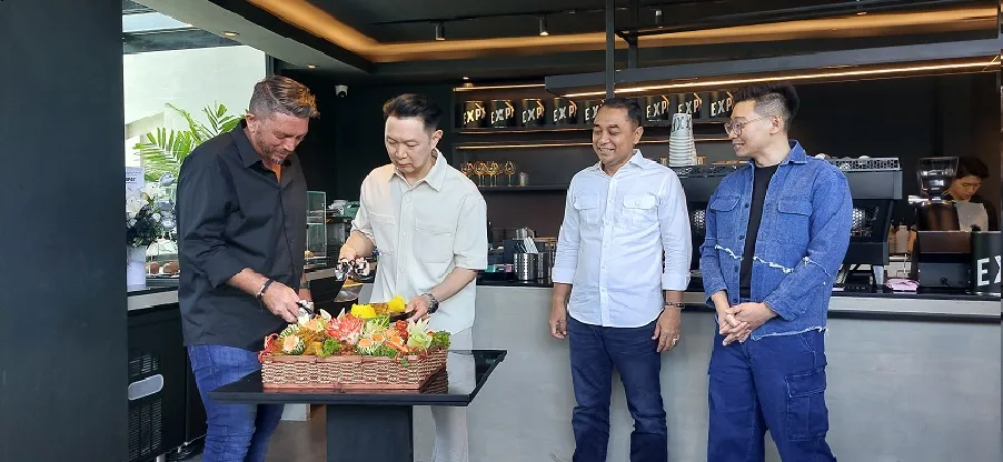 Expat Roasters Buka Gerai ke 4 di Dharmahusada Surabaya 20 expat roaster gerai ke 4