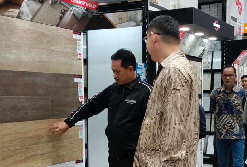 Mitra10 Perkuat Pasar Ritel Modern Bahan Bangunan di Madiun 20 IMG 20241130 074604