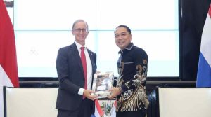 pemkot dan Kerajaan Belanda