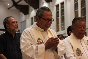 tahbisan romo didik sebagai uskup surabaya