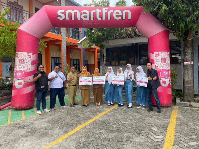 Teman UMKM Smartfren Dukung Usaha Lokal Surabaya & Bojonegoro Naik Kelas Melalui Literasi Digital 17 Smartfren even 01