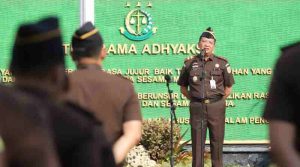 Kajati Jatim Kuntadi Pimpin Apel Perdana Tegaskan Integritas dan Pelayanan Publik 20 Kajati Jatim Kuntadi