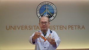 Dosen Petra Ingatkan Seduh Teh Celup Plastik Sama dengan Minum Mikroplastik 20 dosen uk petra plastik