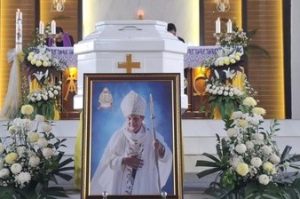 jenazah uskup emeritus mgr petrus turang