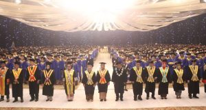 Unitomo Luluskan 958 Mahasiswa, Ini Kata Rektor Siti Marwiyah 20 wisuda unitomo