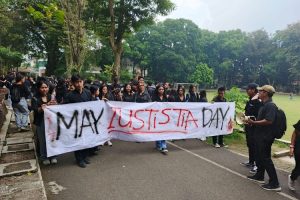 Merasa Fasilitas Tidak Mendukung Mahasiswa UKSW Salatiga Demo Besar-besaran 20 681454e24e7f2