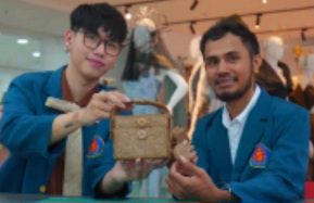 Mahasiswa Ubaya Ciptakan tas kelapa