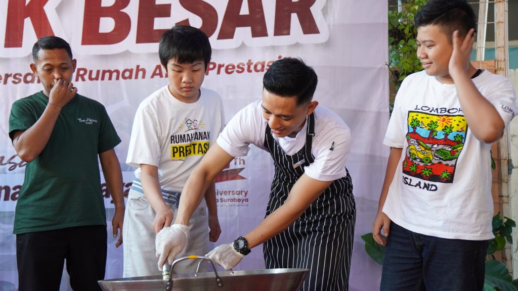 The Alana Surabaya Rayakan Anniversarynya yang ke-13 20 HUT Alana yang ke 13