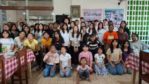 Pelajar Sekolah SNA Berbagi Kepedulian di Santa Yulia
