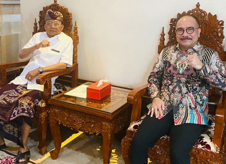 Kunjungan ke Bali, Firman Jaya Daeli Berdiskusi dengan Gubernur dan Akademisi 20 firman bali 1