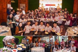 Rayakan Hari Batik Nasional Mercure Surabaya